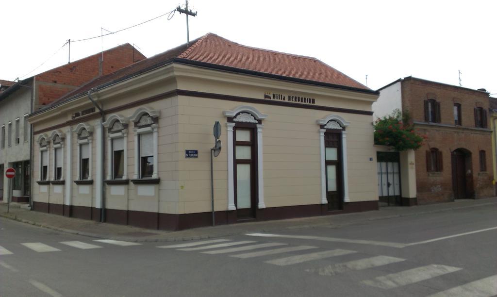 Guest House Villa Herbarium Slavonski Brod Exterior photo